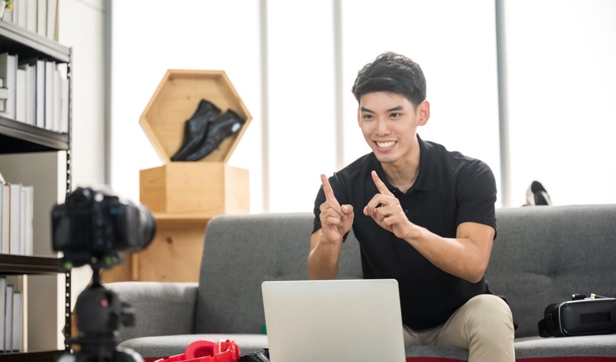 The Dos and Don’ts of Social Media for Aspiring Influencers